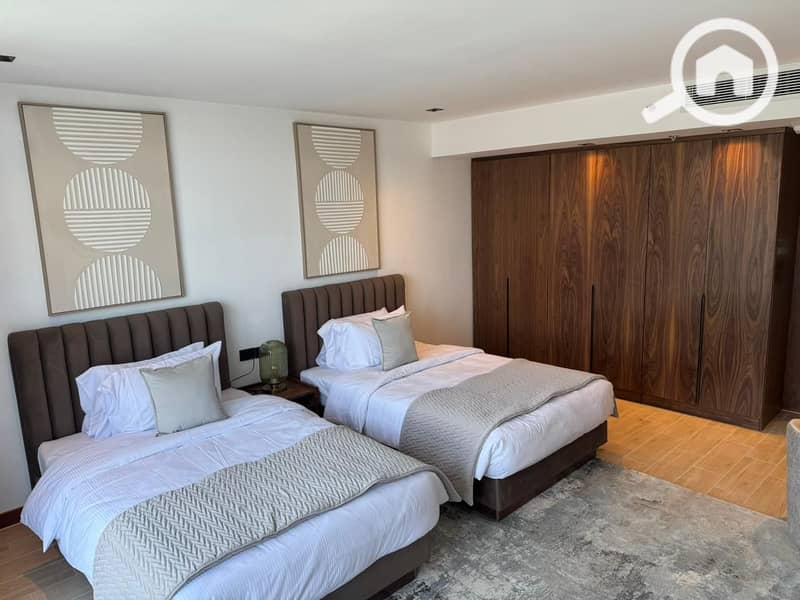 4 bea2925f-5612-4c22-be39-9dd9441642dc. jpg