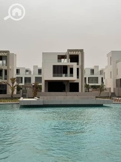 فیلا 4 غرف نوم للبيع في 6 أكتوبر، الجيزة - WhatsApp Image 2025-02-03 at 17.24. 04_cca61ae3. jpg