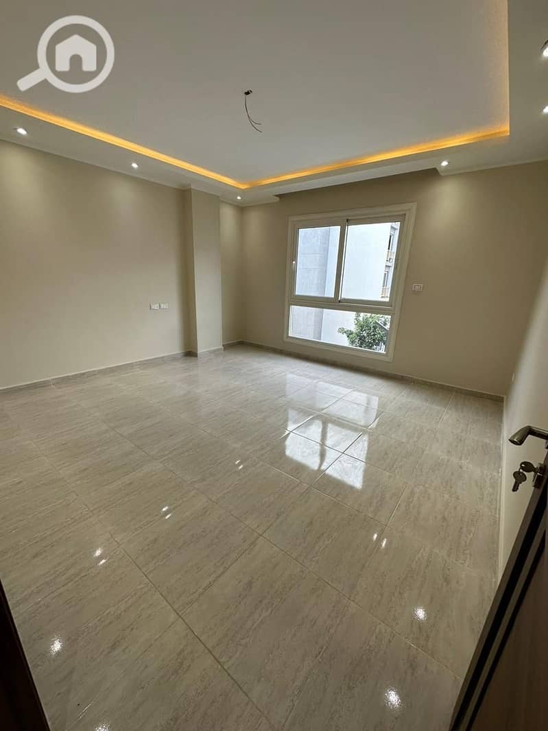 7 امورادا التجمع الخامس شقة للبيع بالتشطيب 15-d1c50776569c. jpg