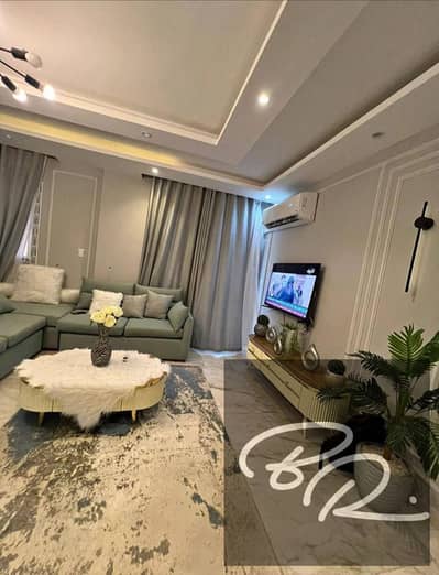 3 Bedroom Flat for Sale in New Cairo, Cairo - 49d3f2c5-dff3-4976-8d7d-ba517c1ebd42. jpeg