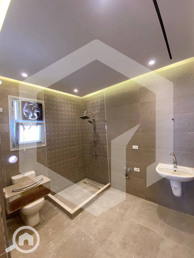 5 Zayed Regency 5. jpg
