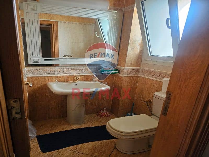 18 ca4affce-44b6-47e0-ba67-dab716e6bd00. jpg