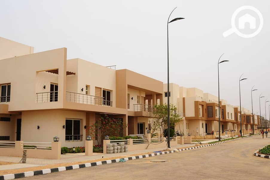 3 Grand-Heights-compound. jpg