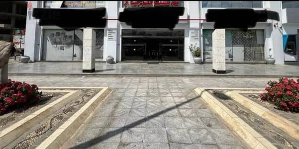 محلات تجارية  للبيع في القاهرة الجديدة، القاهرة - محل للبيع على شارع التسعين الجنوبي – القاهرة الجديدة