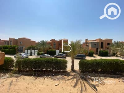 5 Bedroom Villa for Sale in 6th of October, Giza - 0ac1f5b8-1fe6-463d-a862-f45d66c7cbef. jpg