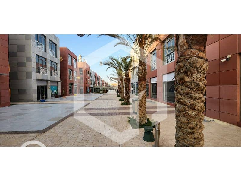 12 The Courtyard Dorra 5. jpg