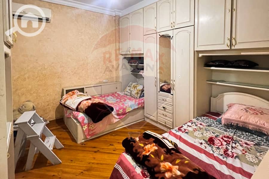 9 8. jpg