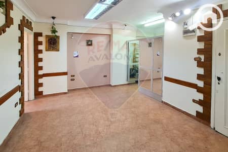 مکتب  للبيع في كامب شيزار، الإسكندرية - 1. jpg