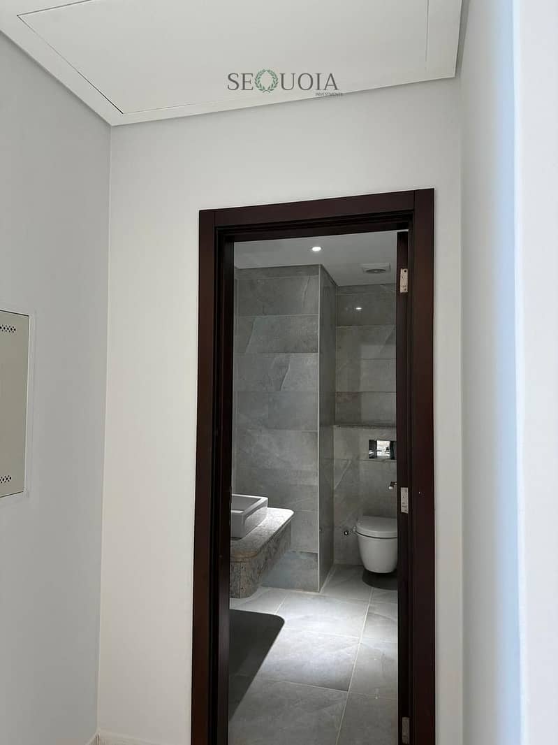 2 bdebe219-f6ed-4bb5-9e94-e5fccee82f1c. jpg