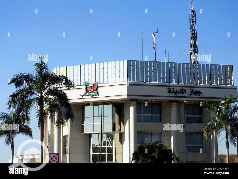 7 cairo-egypt-july-22-2023-el-rehab-city-a-district-of-new-cairo-and-a-part-of-greater-cairo-built-by-the-talaat-moustafa-group-tmg-a-fully-fledge-2RMH98Y_800x600. jpg