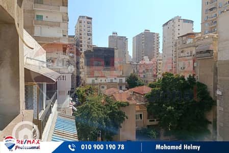 شقة 3 غرف نوم للايجار في لوران، الإسكندرية - 1. jpg