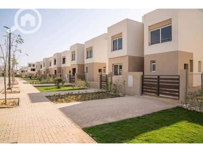 4 Bedroom Villa for Sale in 6th of October, Giza - The Crown 1. jpg