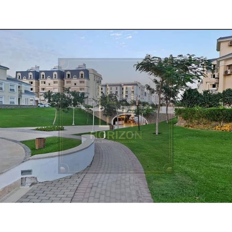 4 I Villa garden for sale in Mountain View Hyde Park MVHP. jpg