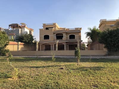 فیلا 4 غرف نوم للبيع في مدينة الشروق، القاهرة - Standalone Villa for Sale