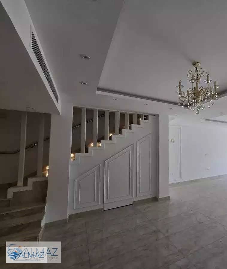 10 Y56iMtbk5Qp3IpvpeTAwOuM5V8Oscl81HYfQggmS. jpg