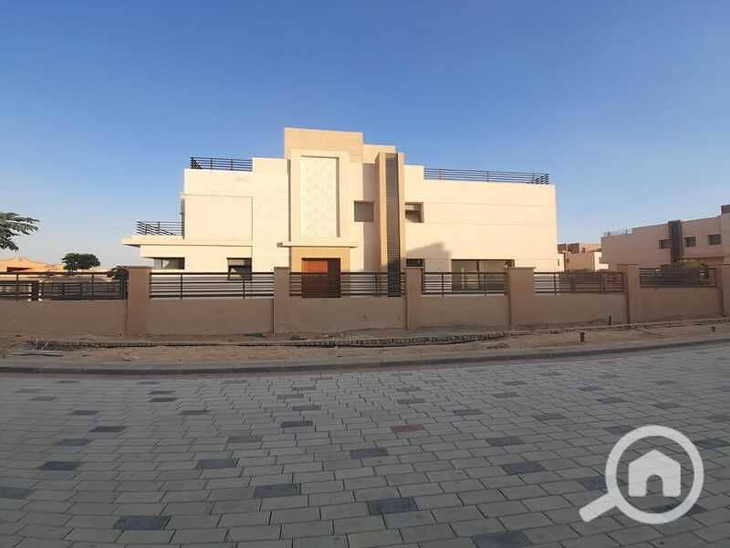 6 04dd9335-8177-45b3-ad83-4d81a989896e. jpg