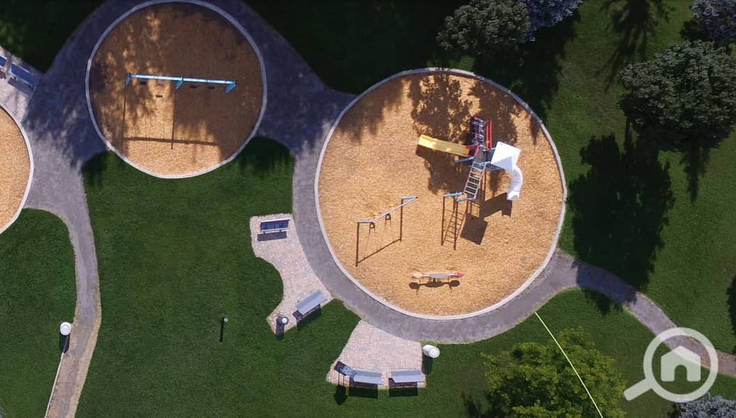 10 Crescent_WalkCrescent_WalkCrescent_WalkScreenshot_2025-03-12_170102. png