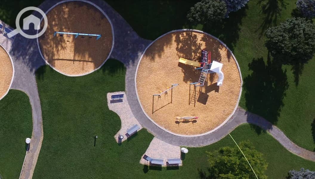 9 Crescent_WalkCrescent_WalkCrescent_WalkScreenshot_2025-03-12_170102. png