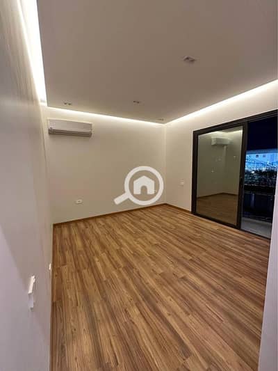 3 Bedroom Flat for Sale in Sheikh Zayed, Giza - 415654434_7283857008396799_4111845043430714440_n. jpg