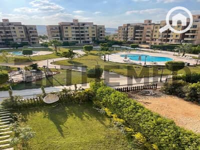 3 Bedroom Flat for Sale in 6th of October, Giza - IMG-20241222-WA0394. jpg