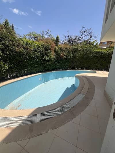 5 Bedroom Villa for Sale in New Cairo, Cairo - فيلا منفصلة بحمام سباحة في الرحاب