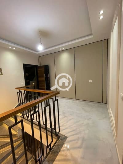 دوبلكس 3 غرف نوم للبيع في القاهرة الجديدة، القاهرة - IMG-20250623-WA0303. jpg
