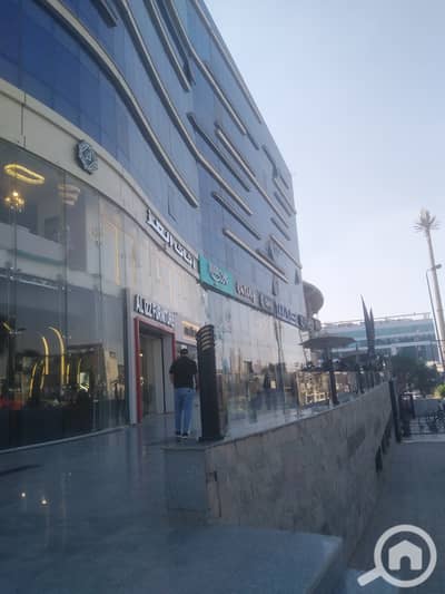 صالة عرض  للبيع في القاهرة الجديدة، القاهرة - WhatsApp Image 2025-06-24 at 17.50. 43_bec4da62. jpg