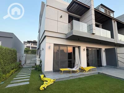 توين هاوس 4 غرف نوم للايجار في الشيخ زايد، الجيزة - IMG-20250624-WA0500. jpg