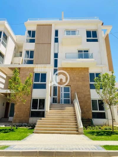 2 Bedroom iVilla for Sale in New Cairo, Cairo - Club Park. jpg