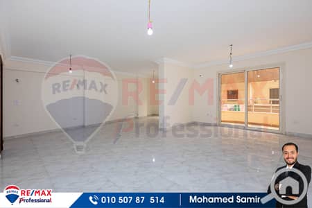 3 Bedroom Flat for Sale in Kafr Abdo, Alexandria - IMG_1875. jpg