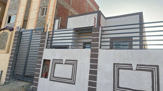 أرض سكنية  للبيع في حدائق اكتوبر، الجيزة - فرصة منزل بسعر شقة في جاردن سيتي ابني بيتك تشطيب سوبر لوكس ٣ نواصي