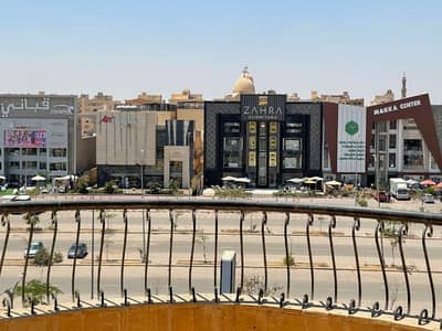 أرض سكنية  للبيع في 6 أكتوبر، الجيزة - عمارة بالكامل للبيع على المحور المركزي مباشرة مدينة ٦ اكتوبر