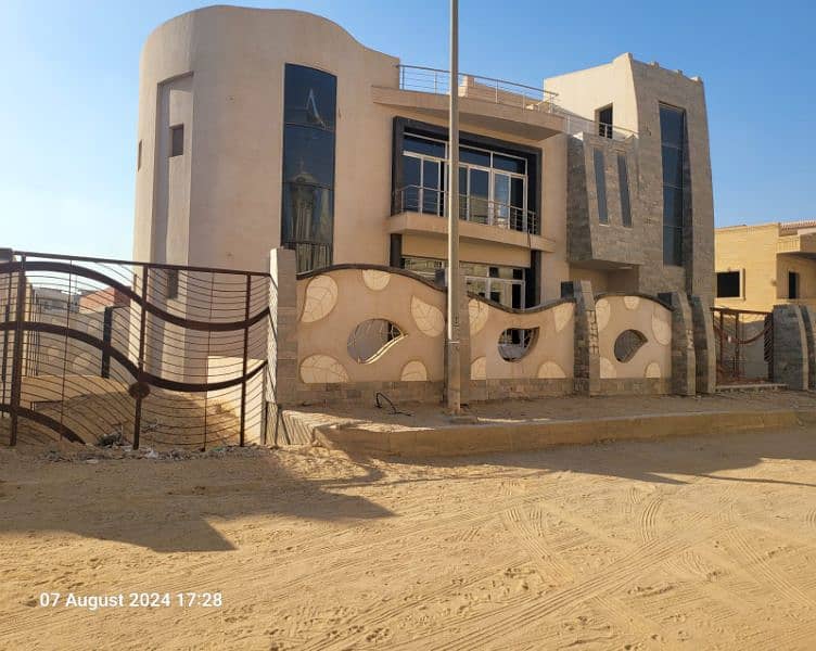فيلا فاخرة للبيع القاهرة الجديدة فيلا فاخرة للبيع القاهرة الجديدة