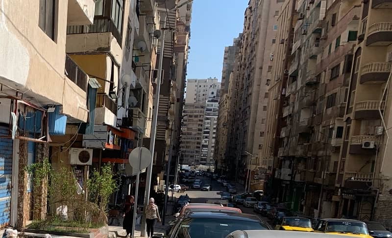 محل للبيع في شارع خالد بن الوليد امام فندق الهيلتون رامادا محل للبيع في شارع خالد بن الوليد امام فندق الهيلتون رامادا