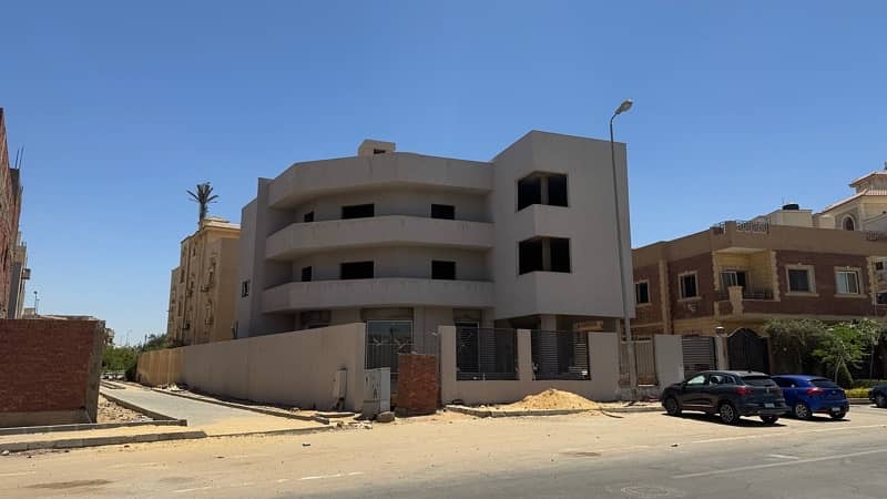 فيلا للبيع في الياسمين ٣ التجمع الاول فيلا للبيع في الياسمين ٣ التجمع الاول