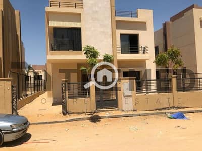 5 Bedroom Villa for Sale in Sheikh Zayed, Giza - IMG-20250629-WA0017. jpg