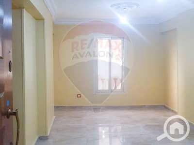 4 Bedroom Apartment for Sale in Moharam Bik, Alexandria - 1. jpg