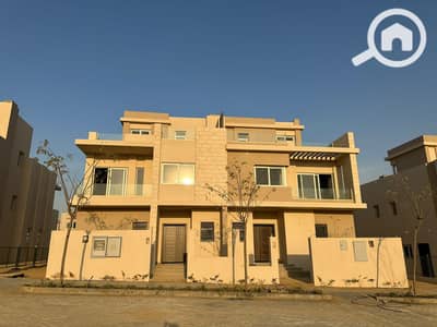 تاون هاوس 4 غرف نوم للبيع في 6 أكتوبر، الجيزة - IMG-20250204-WA0846. jpg