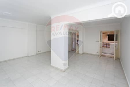 3 Bedroom Flat for Sale in Laurent, Alexandria - 1. jpg