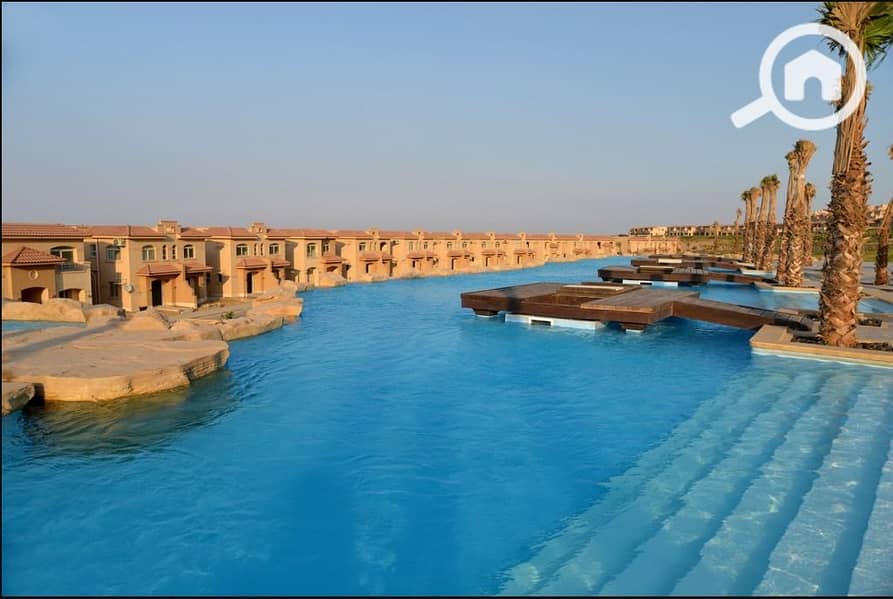 5 بحيرات-صناعية-داخل-قرية-التلال-السخنة. jpg