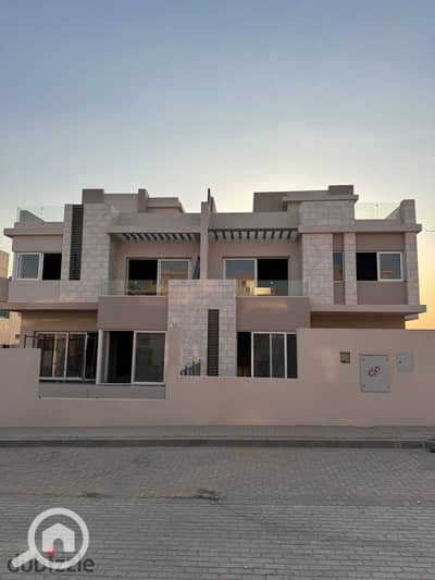 تاون هاوس 4 غرف نوم للبيع في 6 أكتوبر، الجيزة - WhatsApp Image 2025-01-15 at 2.54. 44 PM. jpeg