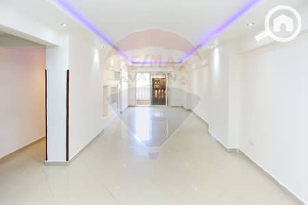 3 Bedroom Flat for Sale in Sporting, Alexandria - 1. jpg