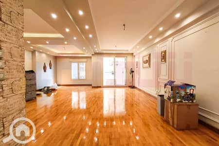 شقة 4 غرف نوم للبيع في سموحة، الإسكندرية - IMG-20250629-WA0005. jpg