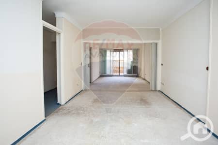 4 Bedroom Flat for Sale in Laurent, Alexandria - 1. jpg