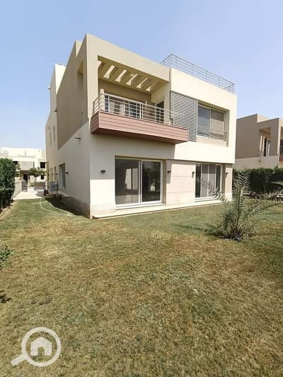 5 Bedroom Villa for Sale in 6th of October, Giza - IMG-20241217-WA0086. jpg