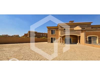 توين هاوس 4 غرف نوم للبيع في الشيخ زايد، الجيزة - Royal Meadows 1. jpg