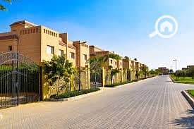 تاون هاوس 4 غرف نوم للبيع في حدائق اكتوبر، الجيزة - download (2). jpg