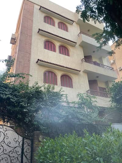 أرض سكنية  للبيع في المعادي، القاهرة - مبنى للبيع بالمعادي الجديدة