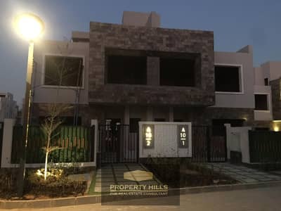 تاون هاوس 4 غرف نوم للبيع في حدائق اكتوبر، الجيزة - 5fee17ab-bfb9-49a2-b8bb-63ebafdca078. jpg