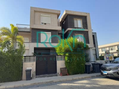 4 Bedroom Villa for Sale in Sheikh Zayed, Giza - WhatsApp Image 2025-07-06 at 1.04. 24 PM (2). jpeg